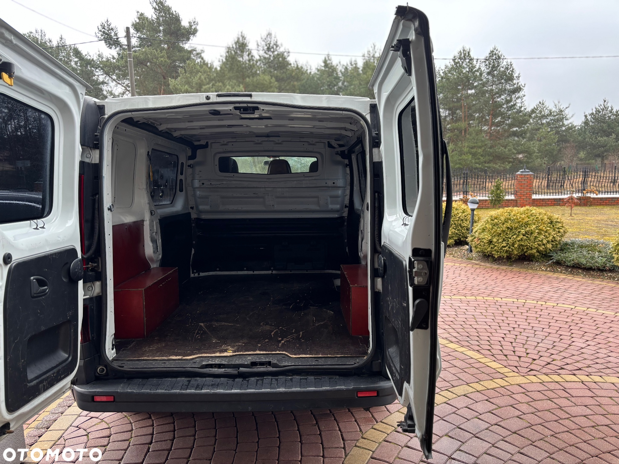 Renault Trafic - 25