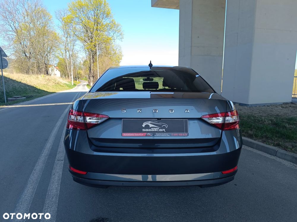 Skoda Superb 2.0 TDI DSG Active - 11