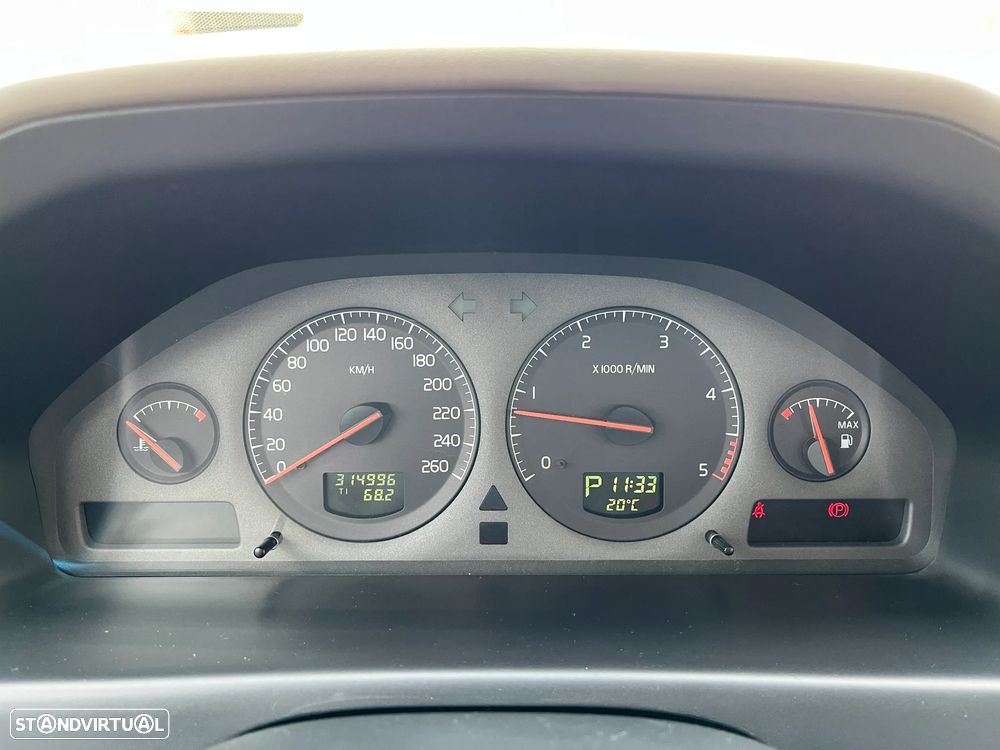 Volvo XC 70 D5 Nivel 2 Auto. - 20