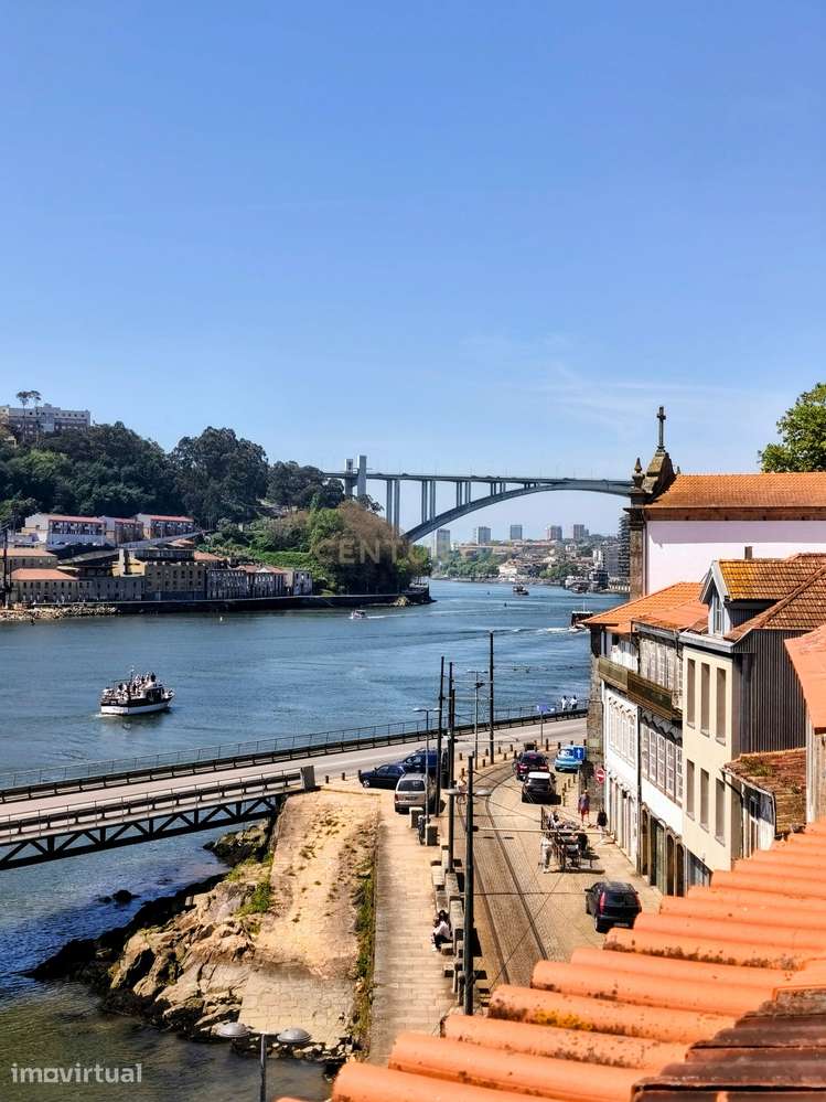 Apartamento Último Andar - Rua Cais das Pedras , rio Douro Porto - Grande imagem: 3/23
