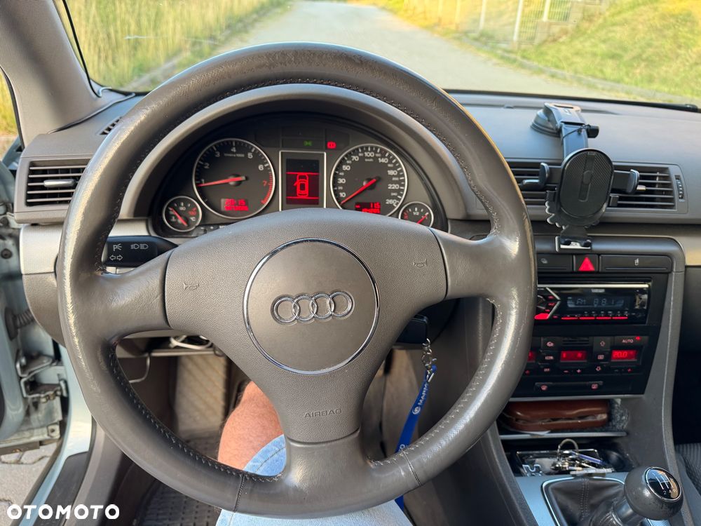 Audi A4 Limousine - 22