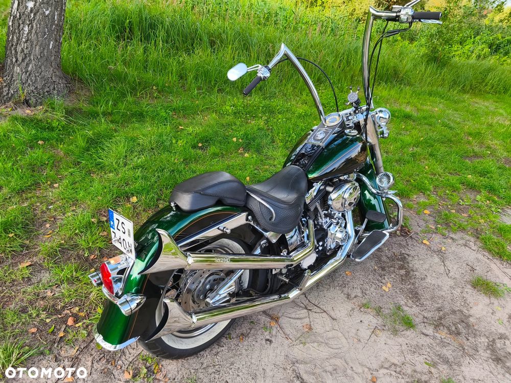 Harley-Davidson Softail Deluxe - 2