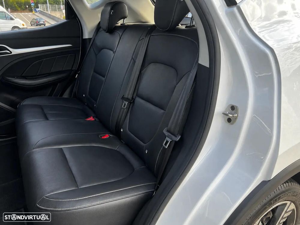 MG ZS EV 44.5 kWh Luxury - 13