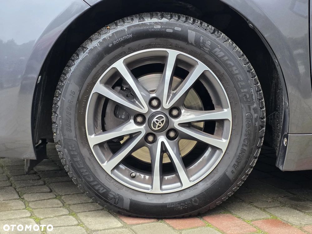 Toyota Avensis 1.8 Premium MS - 34