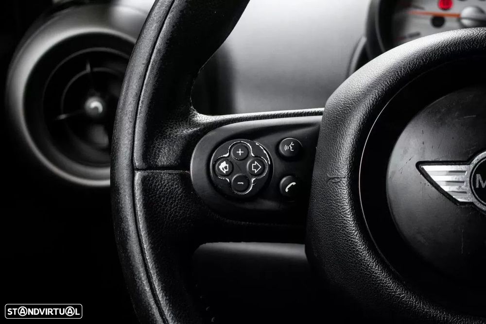 MINI Countryman One D - 11