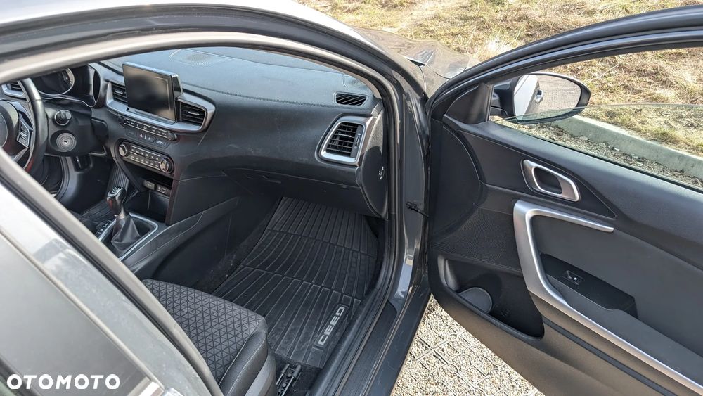 Kia Ceed 1.4 T-GDI M - 17