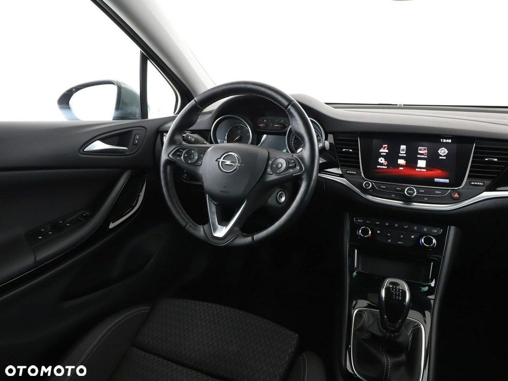 Opel Astra 1.4 Turbo Innovation - 17