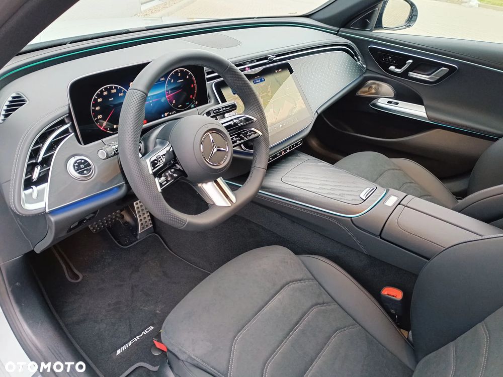 Mercedes-Benz Klasa E 220 d 4-Matic AMG/Avantgarde - 4