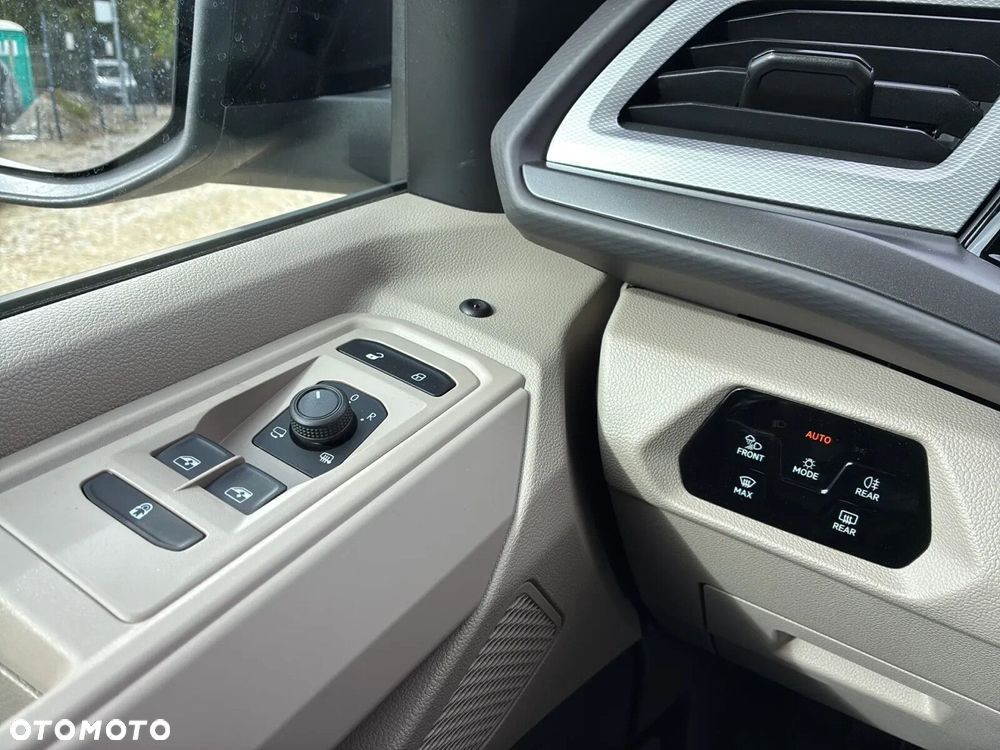 Volkswagen Multivan 2.0 TDI L2 Family DSG - 25