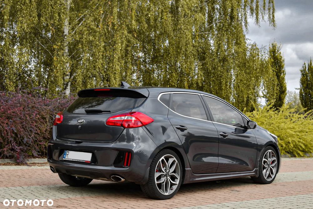 Kia Ceed 1.6 T-GDI GT - 8