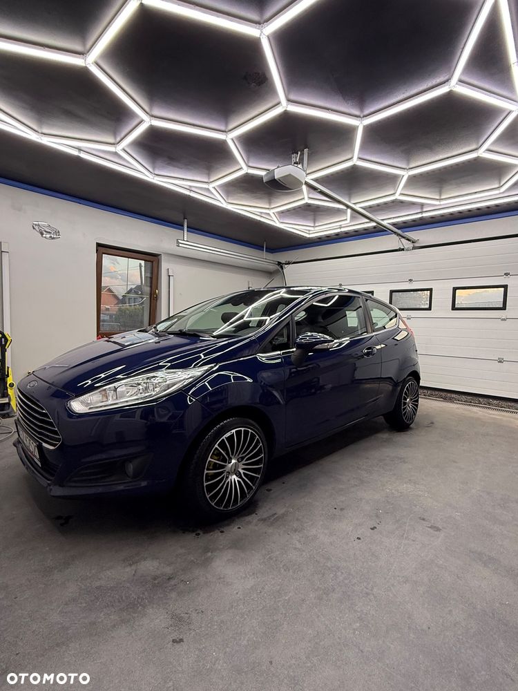 Ford Fiesta - 12