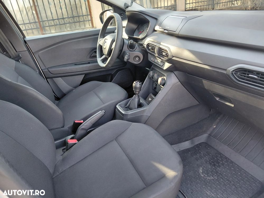 Dacia Logan TCe 90 MT5 Essential - 12