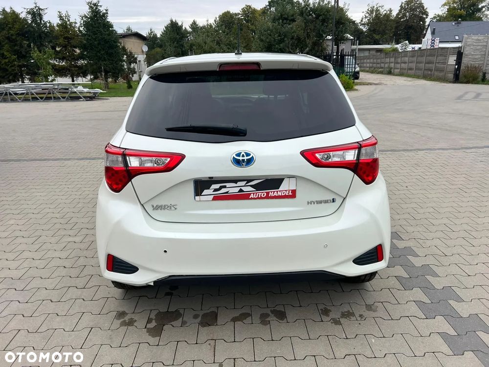 Toyota Yaris Hybrid 100 Active EU6 - 7