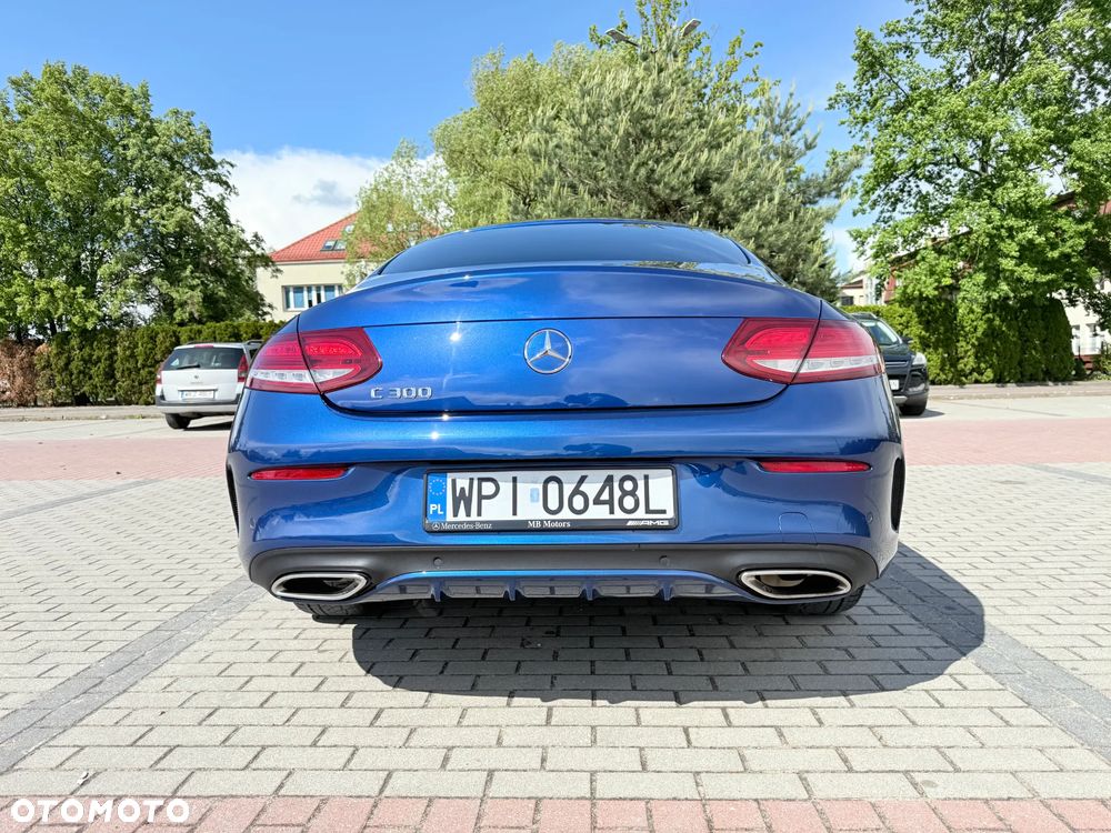 Mercedes-Benz Klasa C 300 7G-TRONIC - 9
