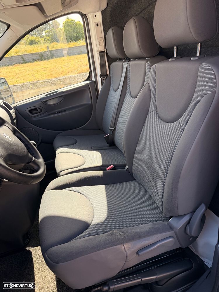 Peugeot Expert - 8