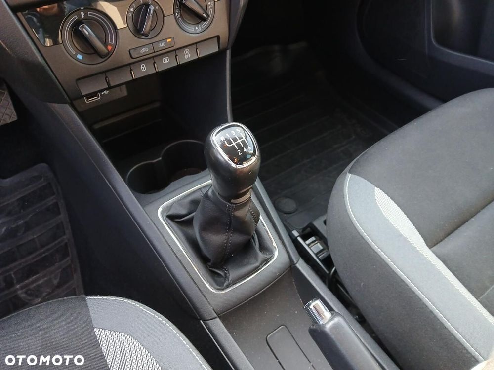 Skoda RAPID 1.0 TSI Ambition - 34