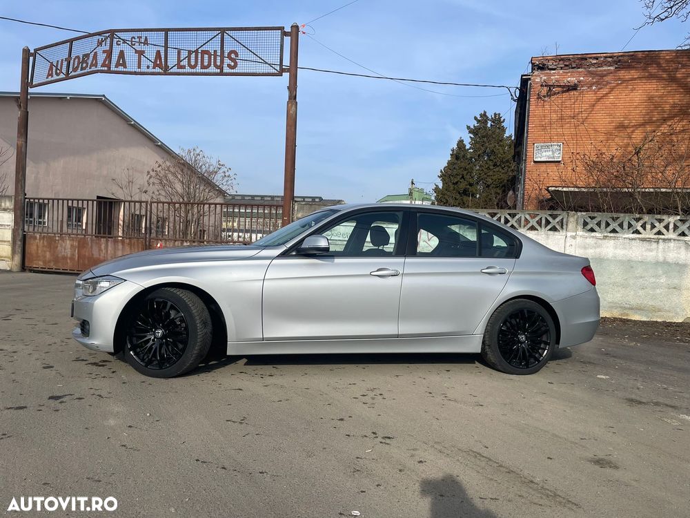 BMW Seria 3 328i xDrive AT - 3
