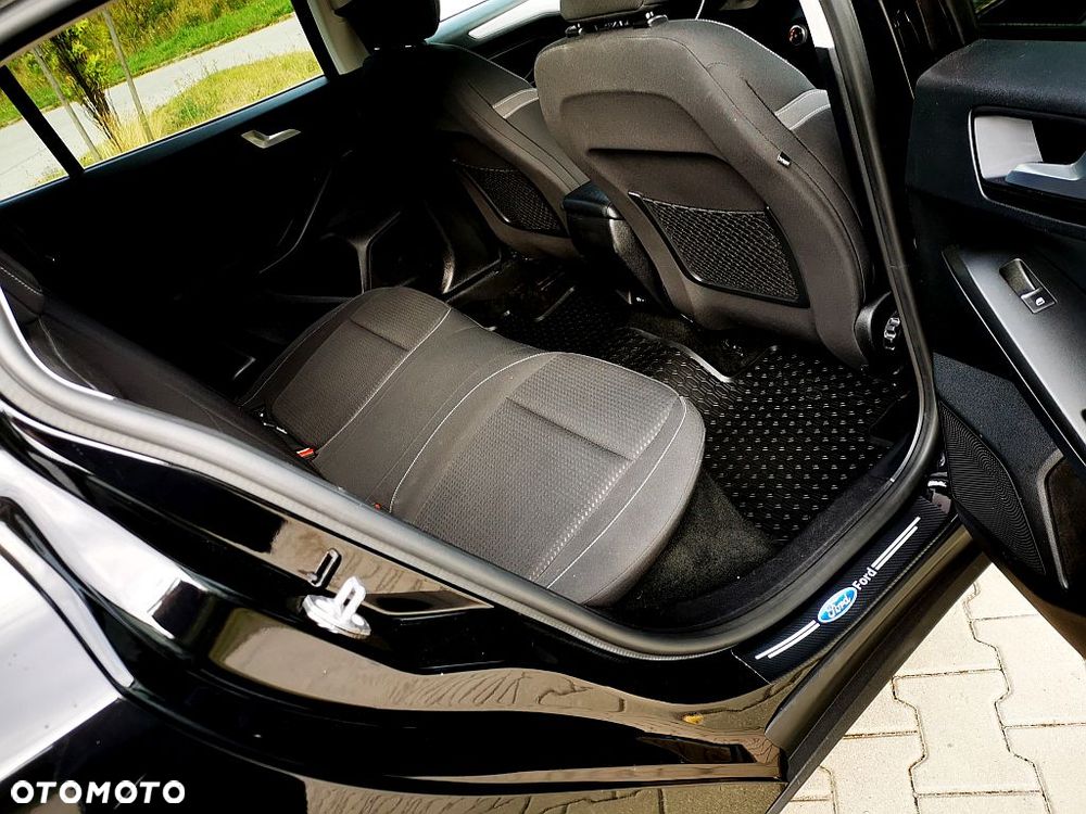 Ford Focus - 10