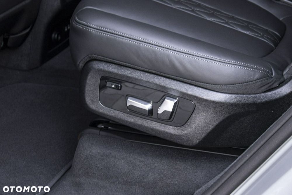 BMW X7 - 24