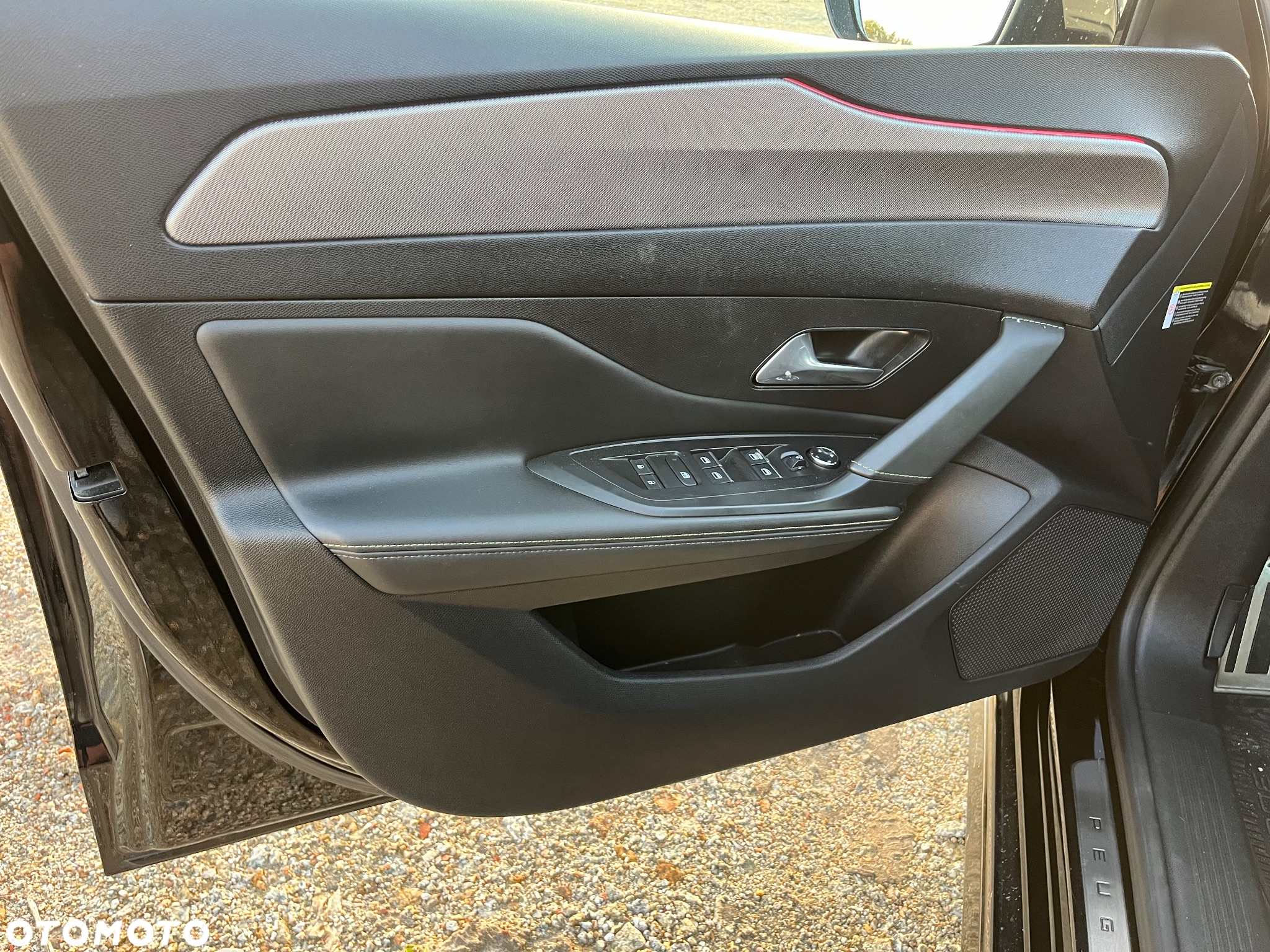 Peugeot 308 Plug-In Hybrid 225 e-EAT8 GT - 9