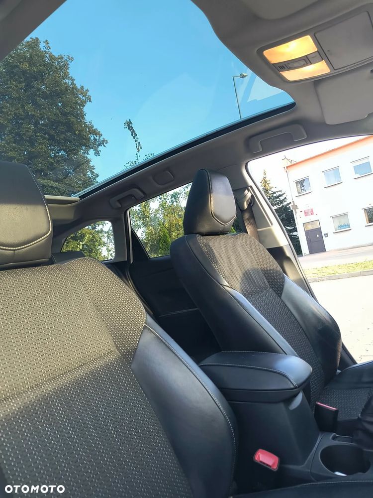 Toyota Auris 2.0 D-4D Premium - 6