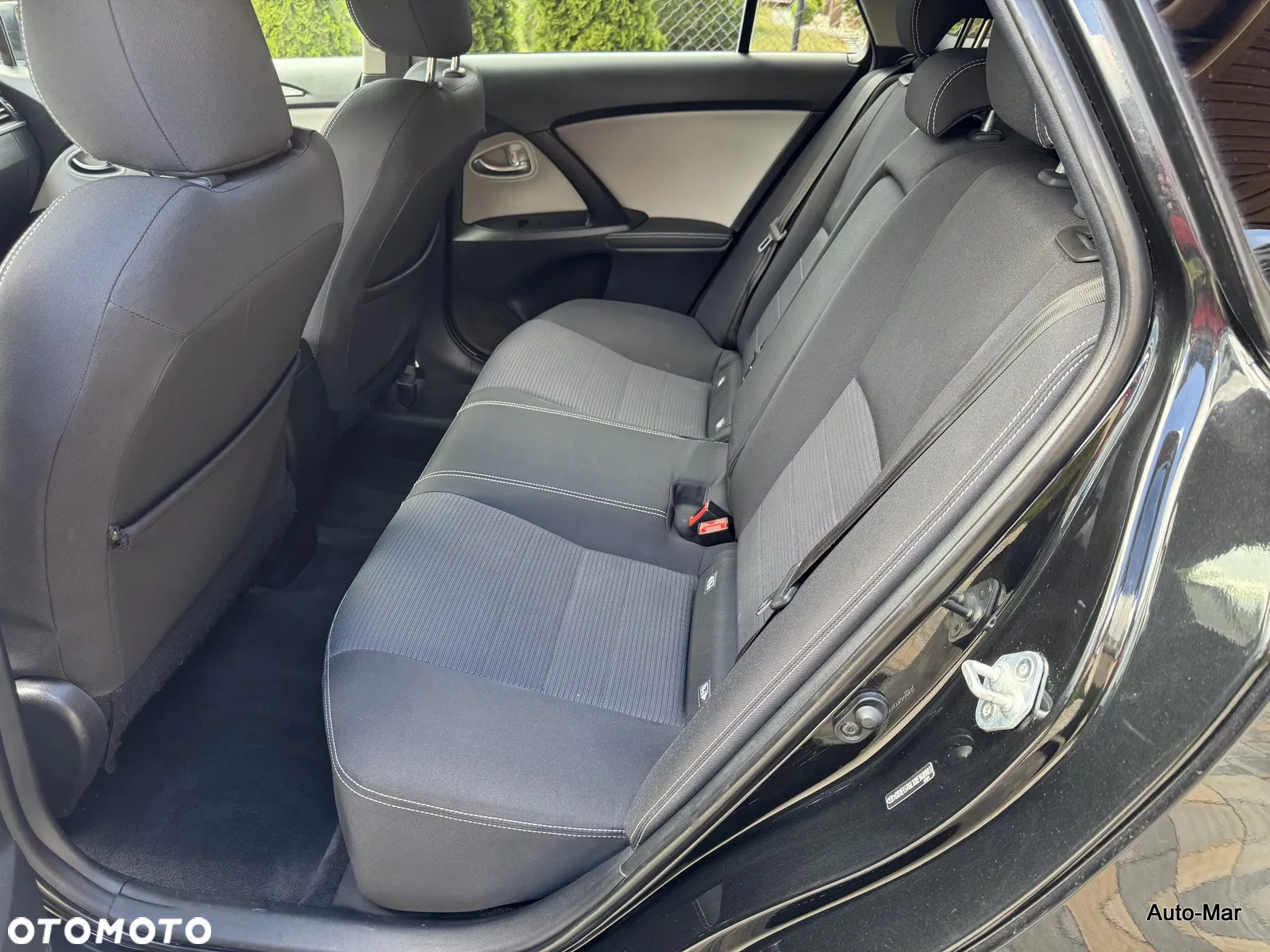 Toyota Avensis Touring Sports 1.8 Business Edition - 19
