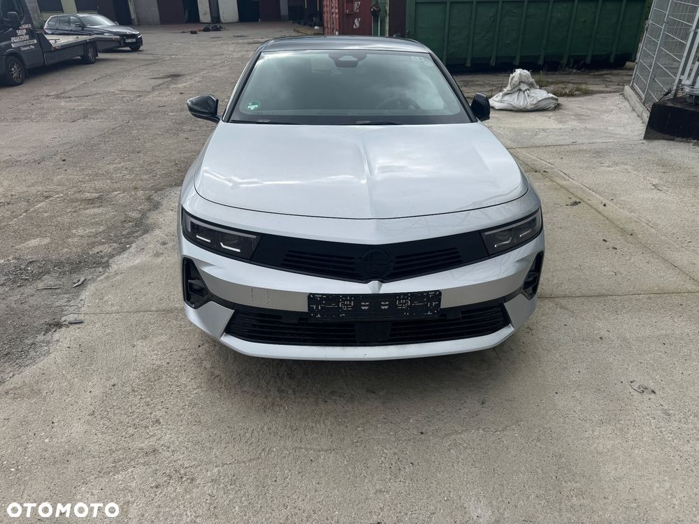 Opel Astra 1.5 D Automatik GS - 3