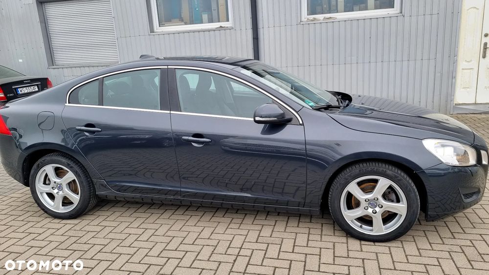Volvo S60 D3 Geartronic Momentum - 3