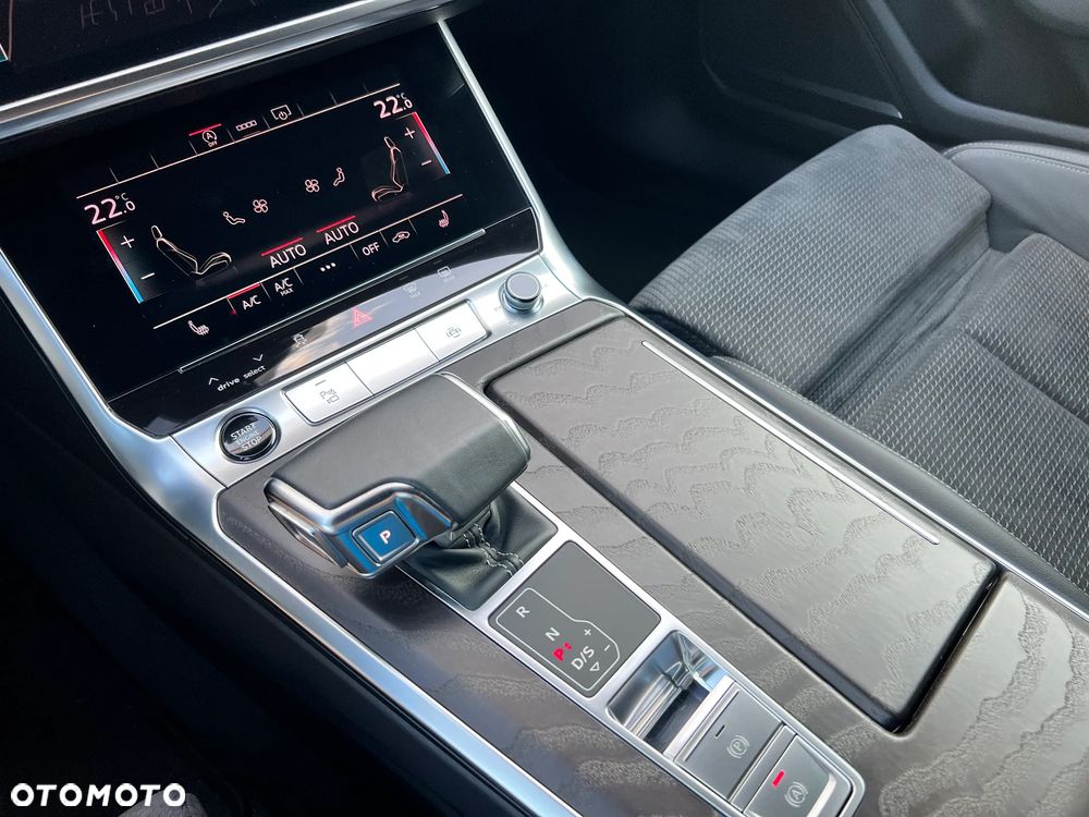 Audi A6 Avant 40 TDI quattro S tronic S line - 26