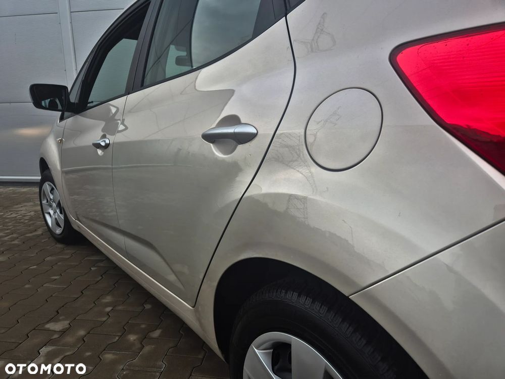 Kia Venga 1.4 CVVT ISG Edition 7 - 14