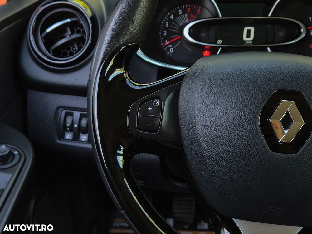 Renault Clio TCe 90 Limited - 17
