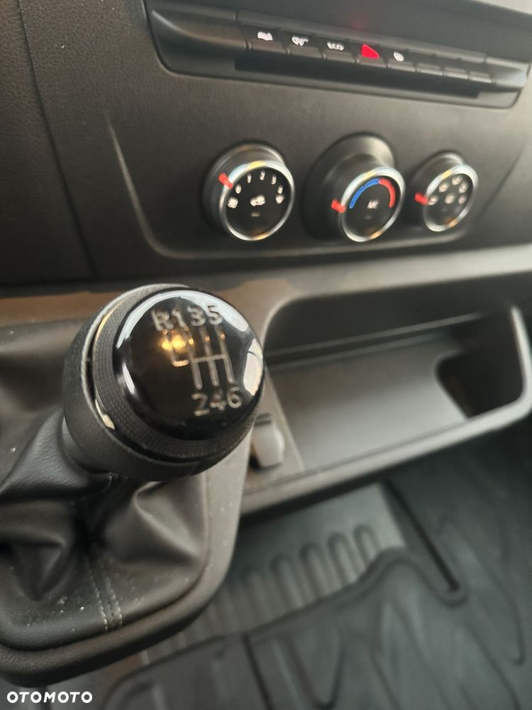 Renault Master - 15