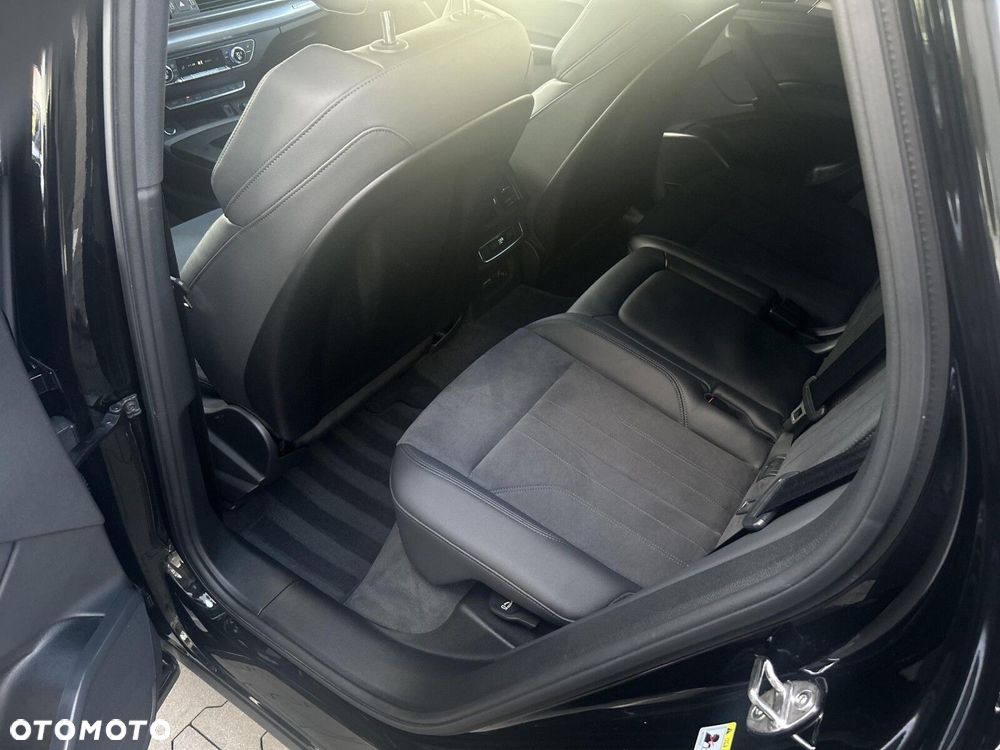 Audi Q5 Sportback - 16