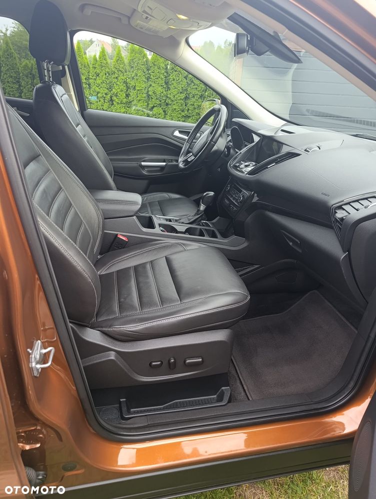 Ford Escape 2.0 EcoBoost AWD Titanium - 11
