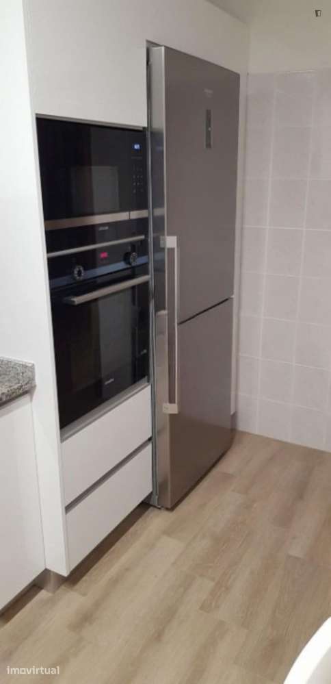 Quarto - localizado em Sé de Braga e São Lázaro Braga - Grande imagem: 2/12