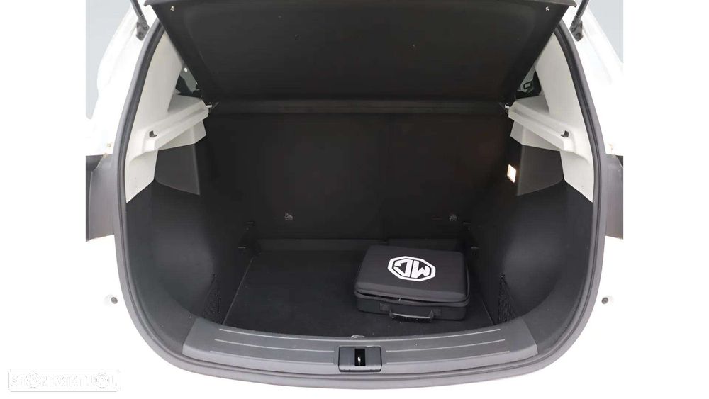 MG ZS EV 72.6 kWh Luxury OBC 11 kW - 12
