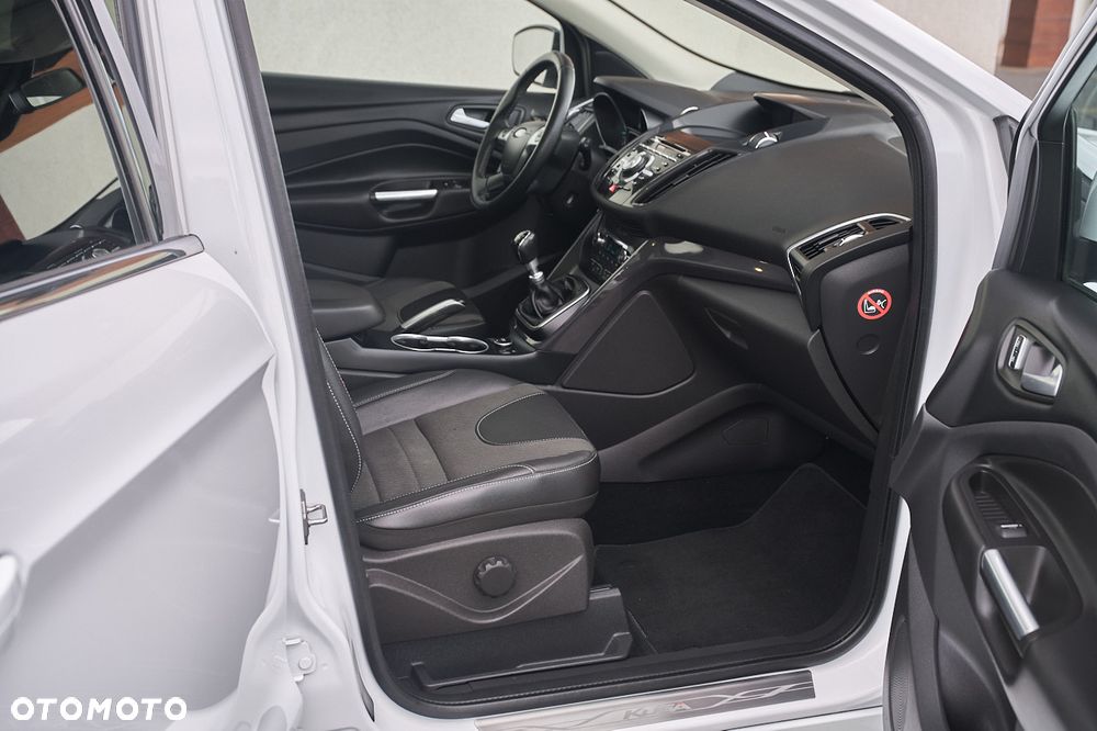 Ford Kuga 2.0 TDCi 2x4 Individual - 24