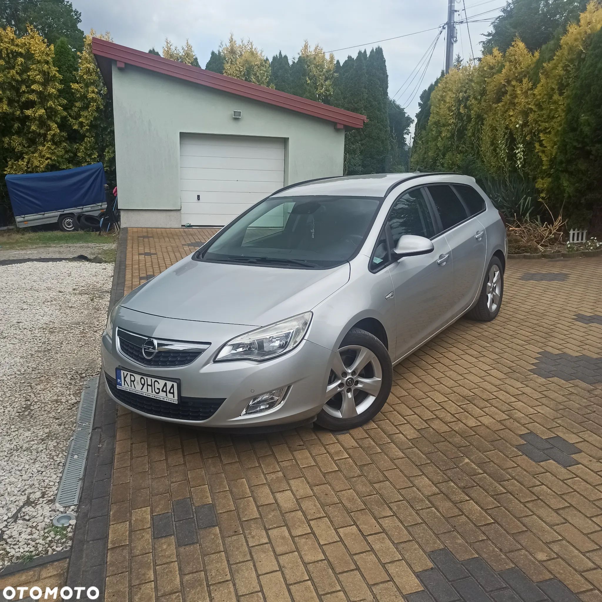 Opel Astra IV 2.0 CDTI Cosmo - 1