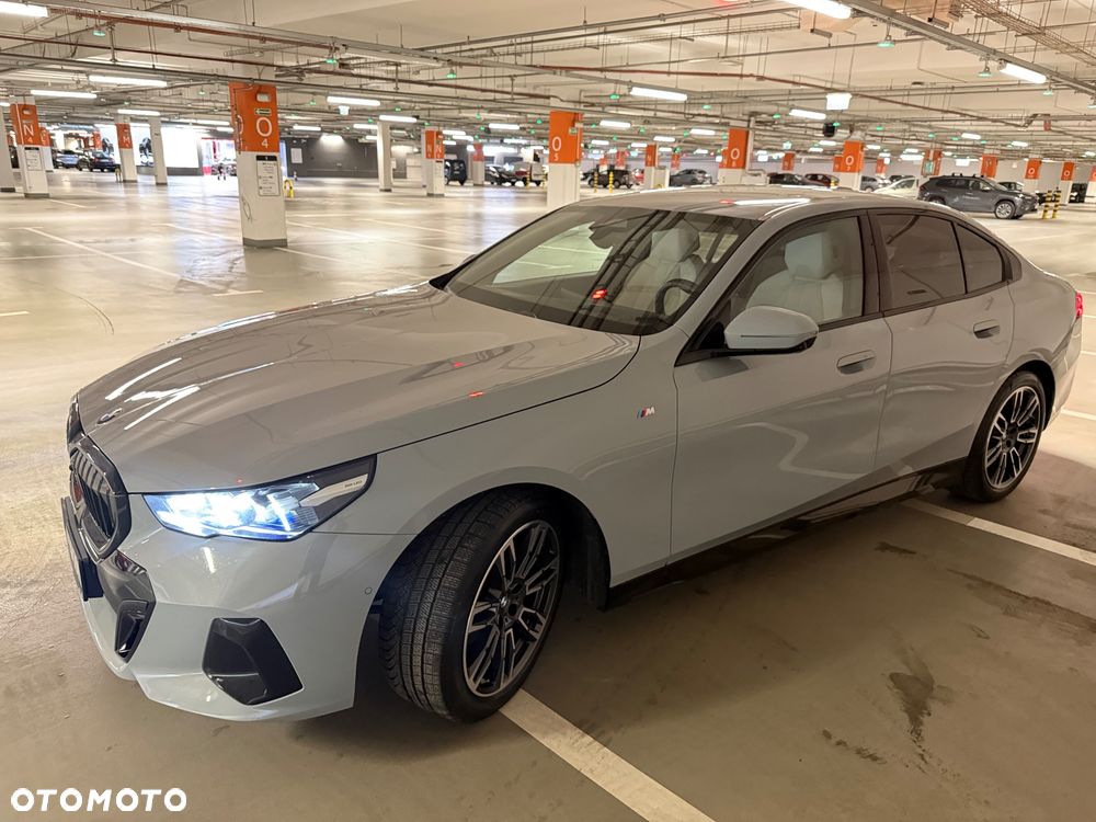 BMW Seria 5 520i mHEV - 5