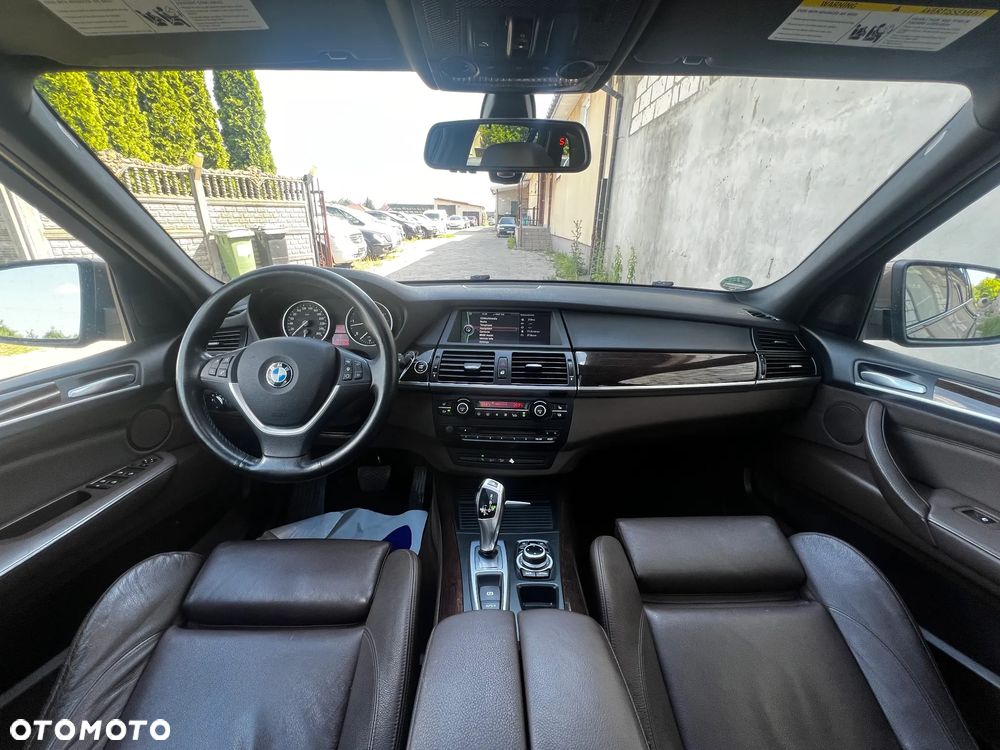BMW X5 xDrive35d - 16