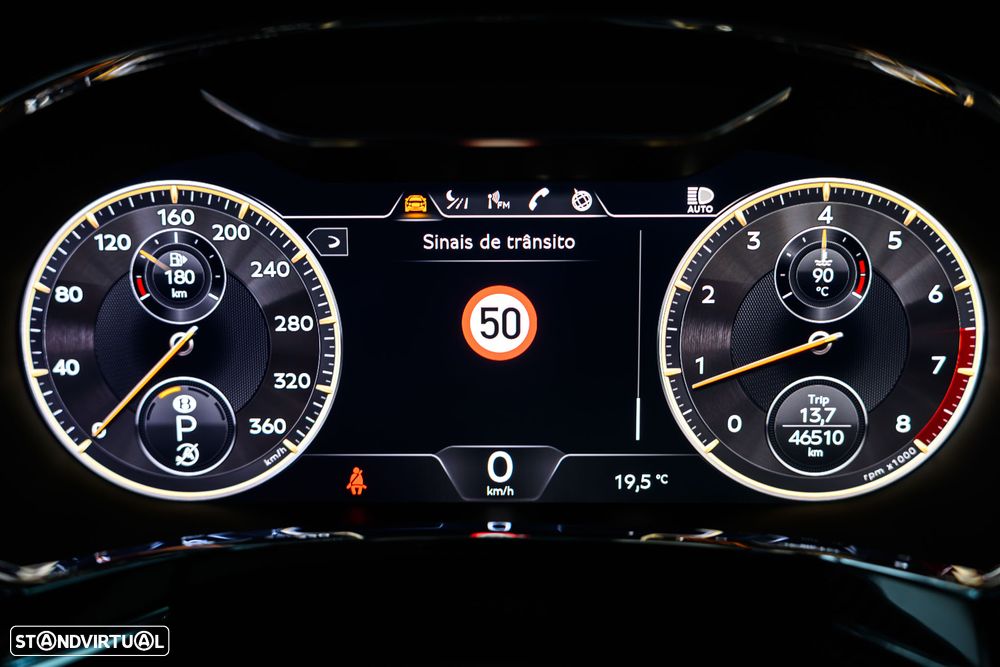 Bentley Flying Spur V8 Mulliner - 52