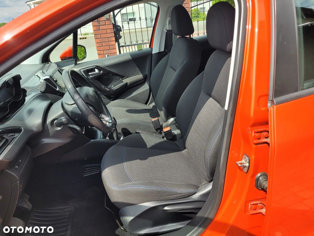 Peugeot 208 1.2 PureTech Style - 15