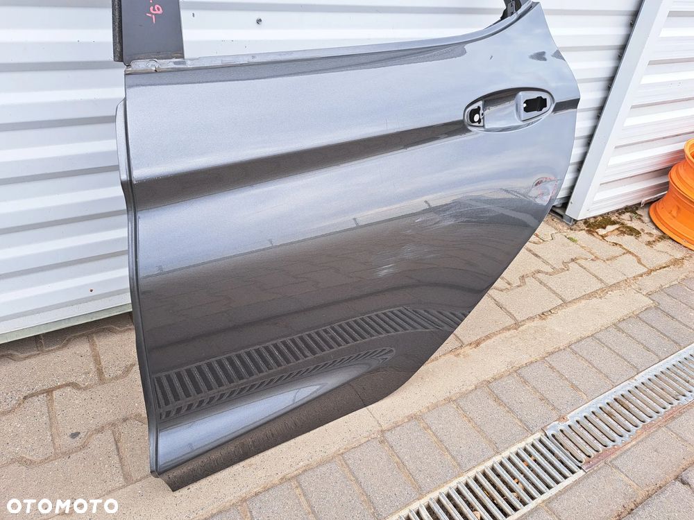 Drzwi tylne Tył lewe Ford Fiesta mk8 5d - 2