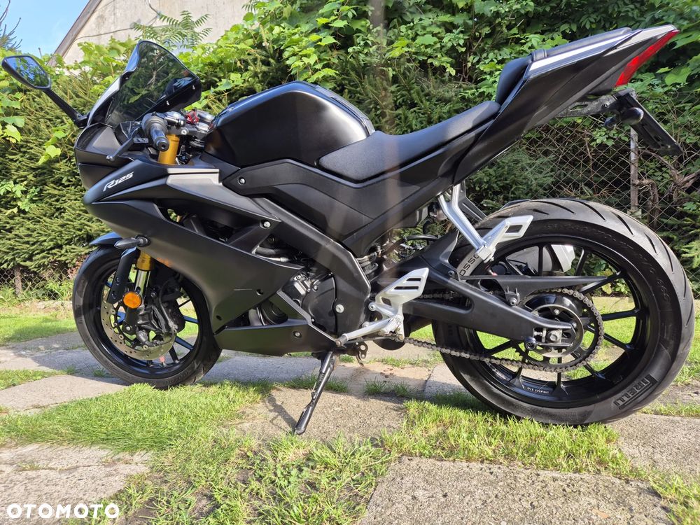 Yamaha YZF - 8