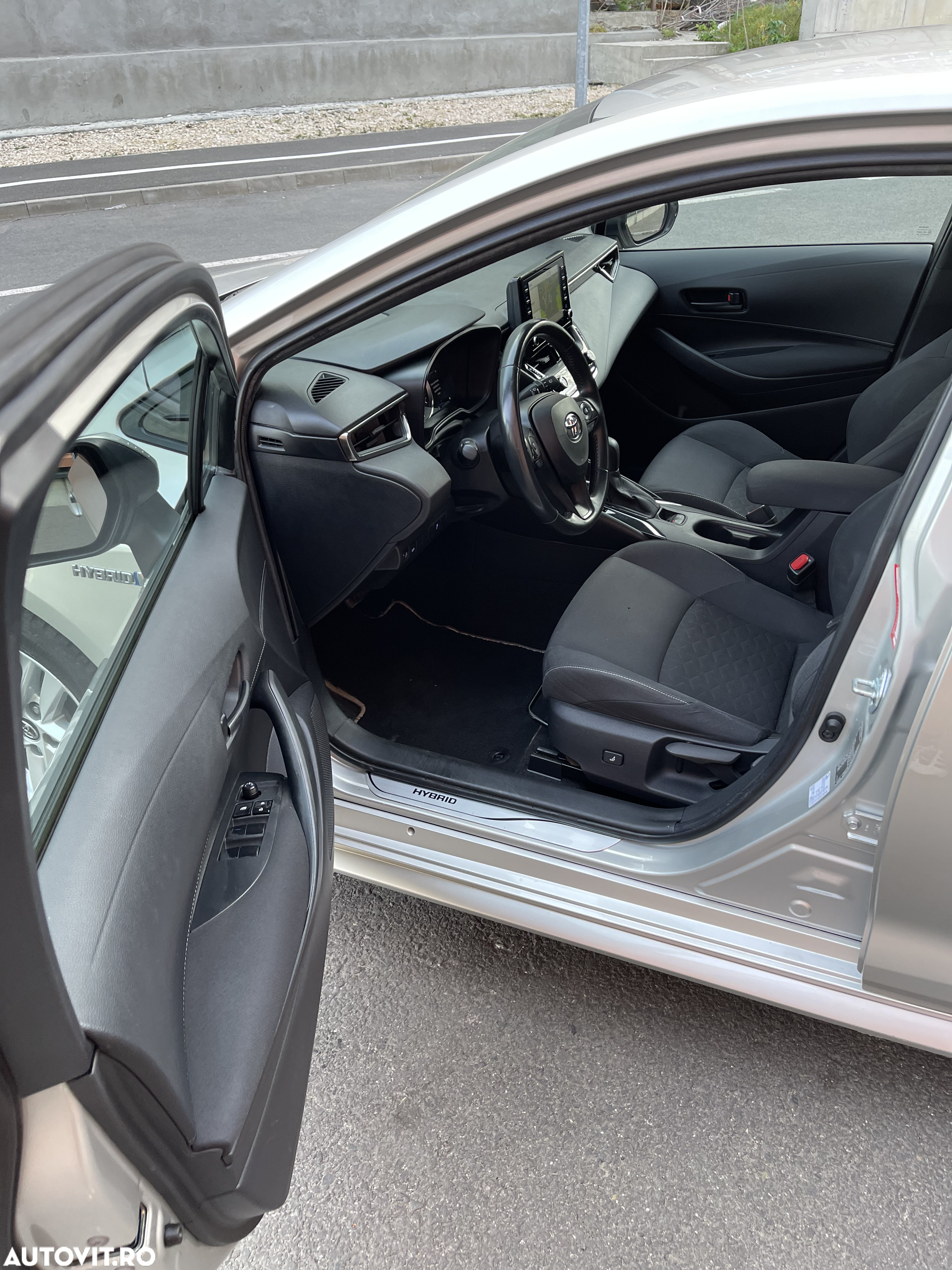 Toyota Corolla 1.8 HSD Business - 5