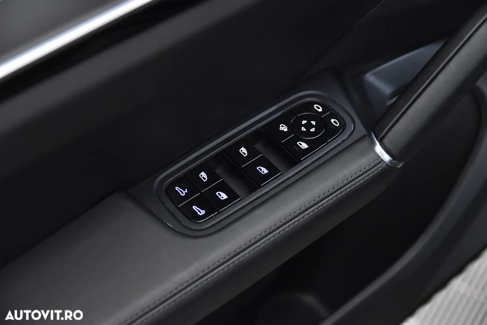 Porsche Cayenne - 15