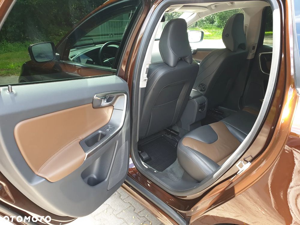 Volvo XC 60 T6 AWD Summum - 16