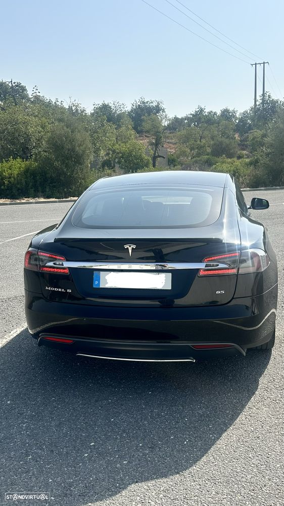 Tesla Model S 85 - 9