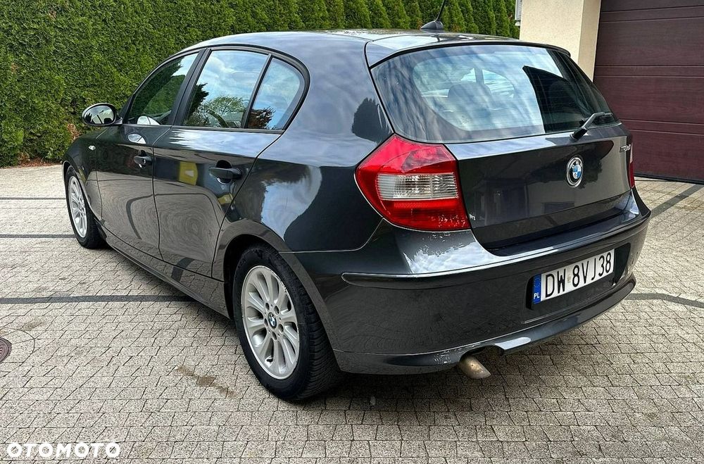 BMW Seria 1 2006 photo 4