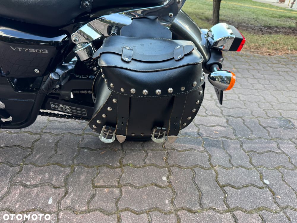 Honda VT - 13